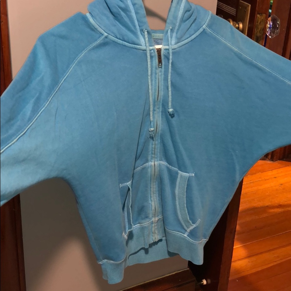 3️⃣ for 2️⃣0️⃣💰American eagle 3/4 sleeve hoodie